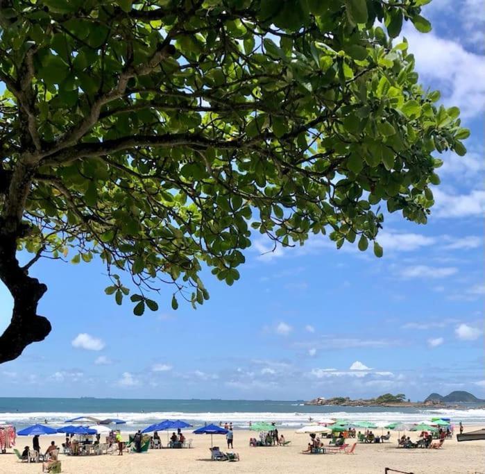 Apartamento Quadra Da Praia - Pitangueiras Guarujá Exteriör bild